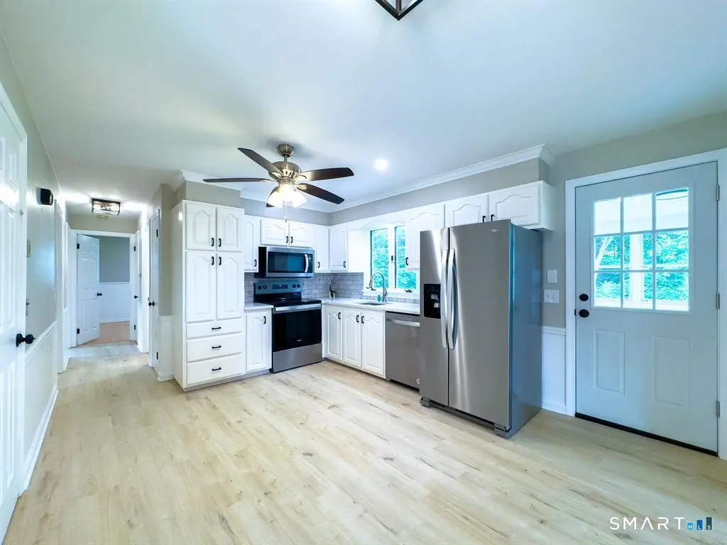 32 Kaynor Drive, Waterbury