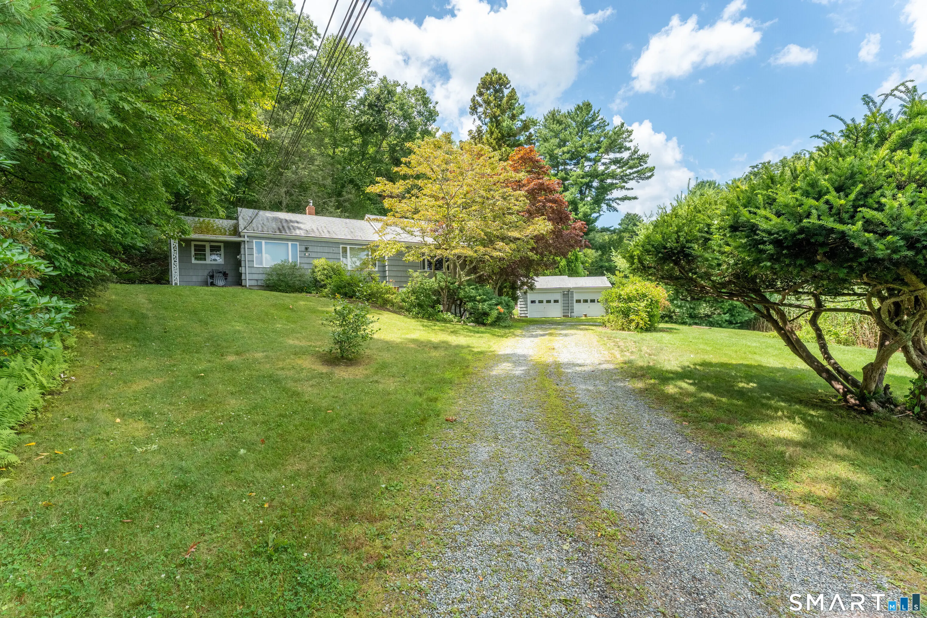 883 River Road, Groton