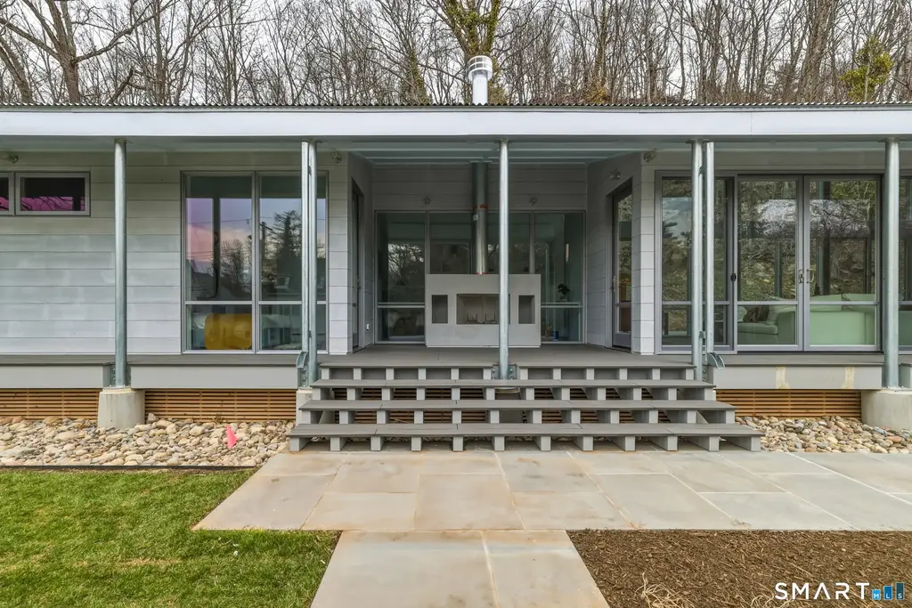 169 Mill Rock Road, Hamden
