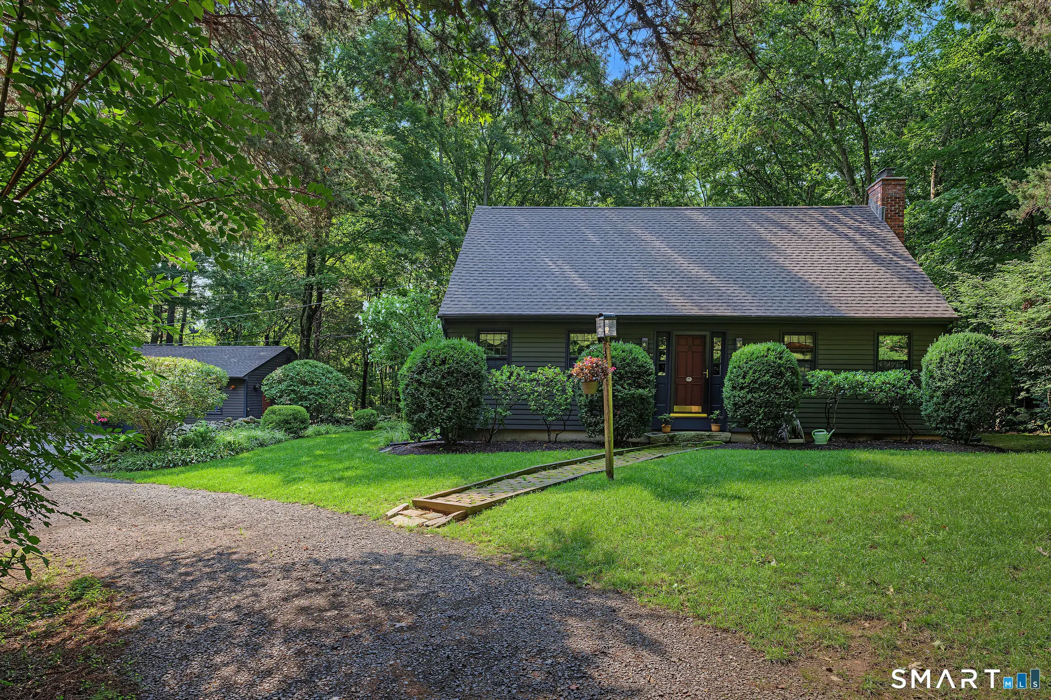 345 Nut Plains Road, Guilford