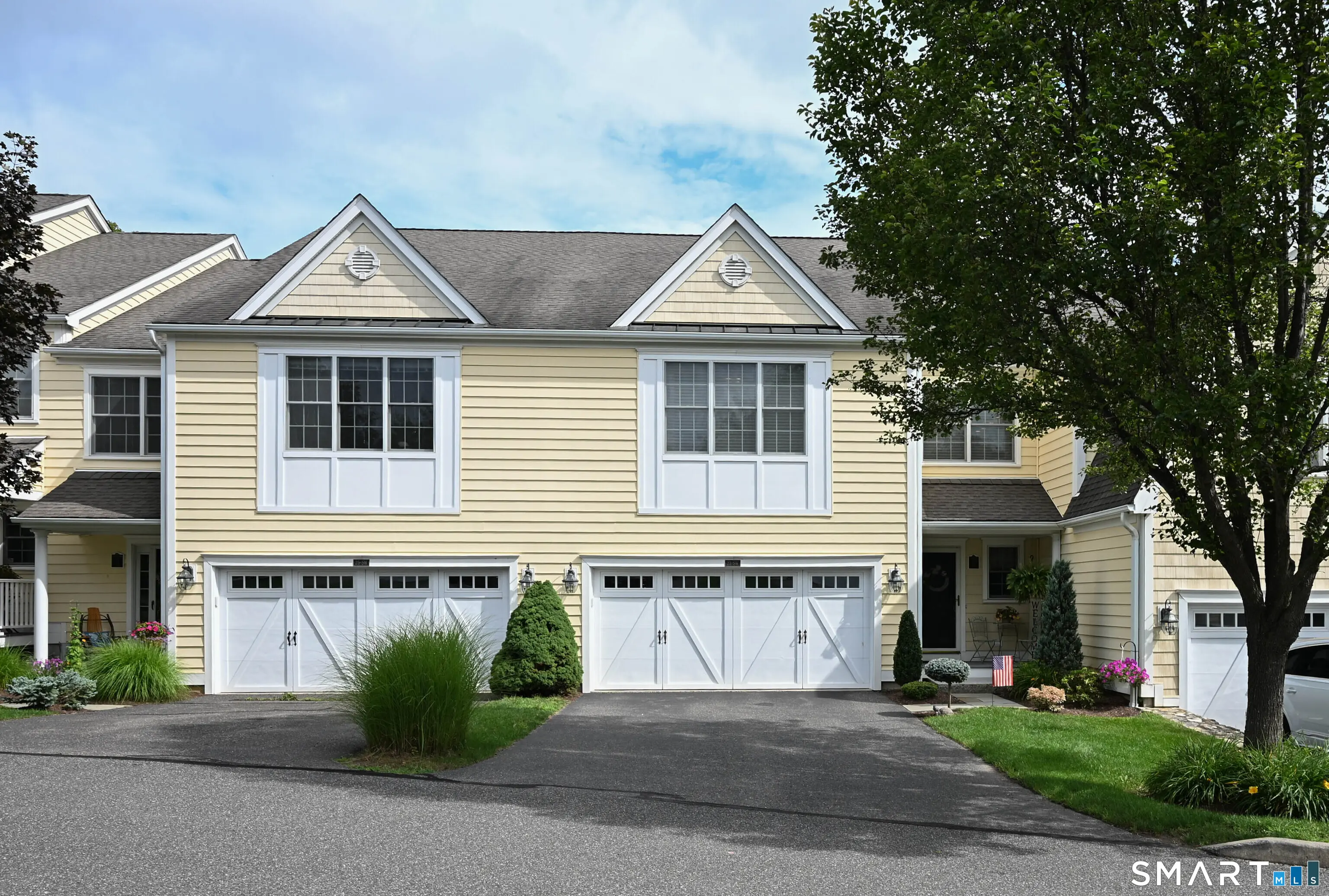 23 Still Water Circle 23, Brookfield