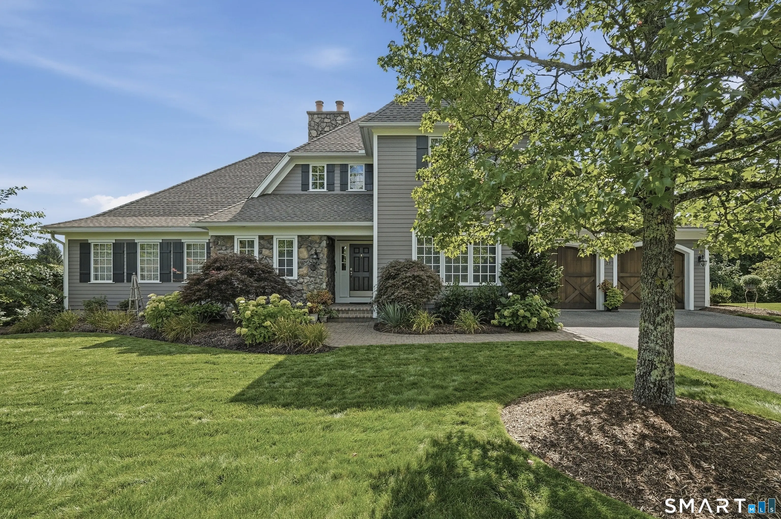 29 Cambridge Court, Middlebury