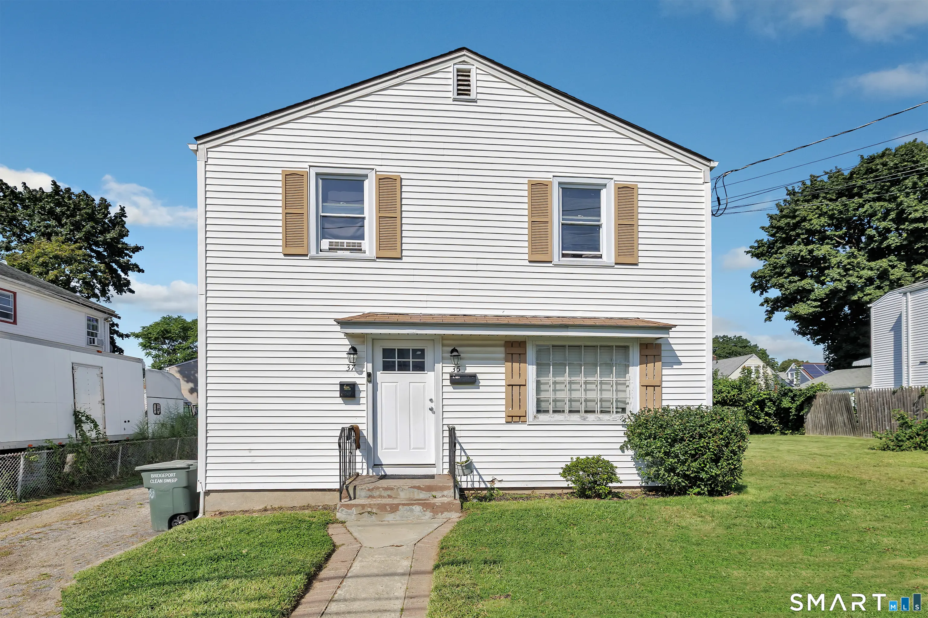 35-37 Omega Avenue, Bridgeport