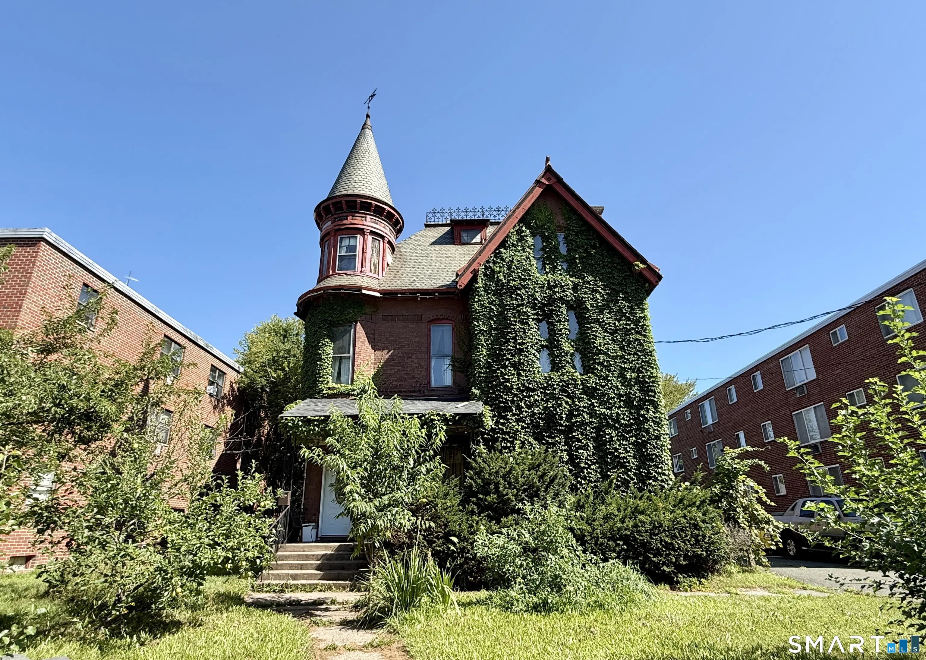 182 Collins Street, Hartford