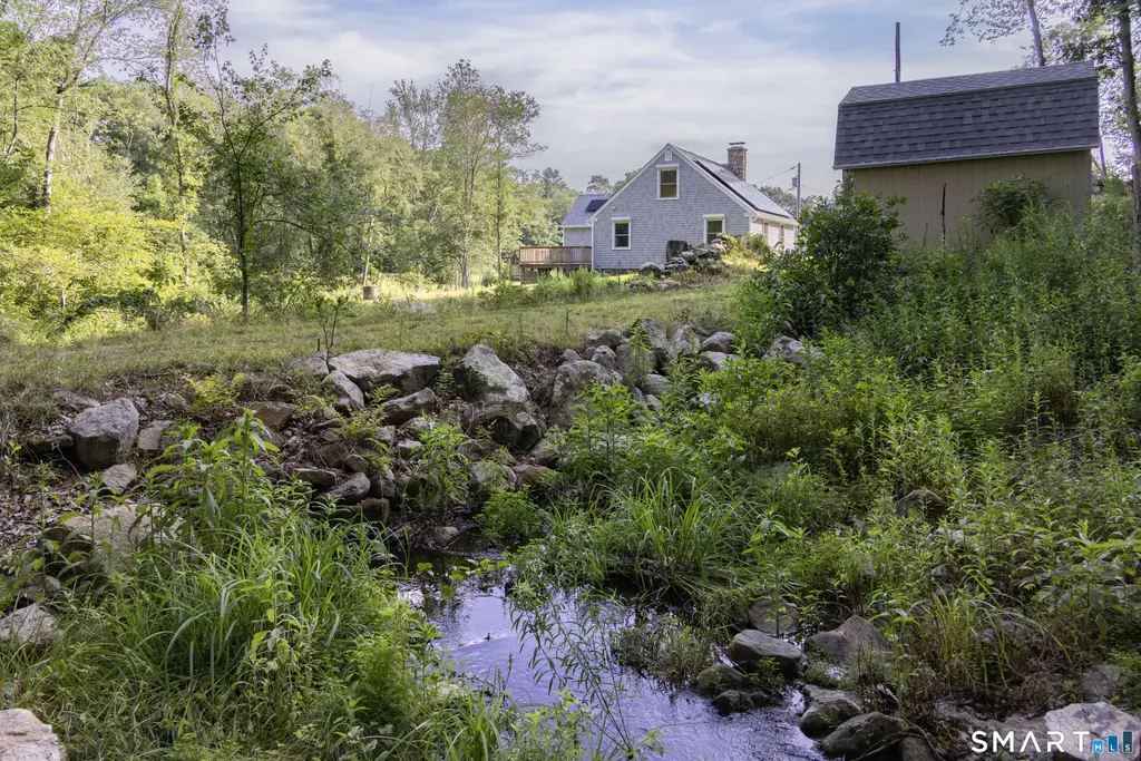 93 Sleepy Hollow Road, North Stonington