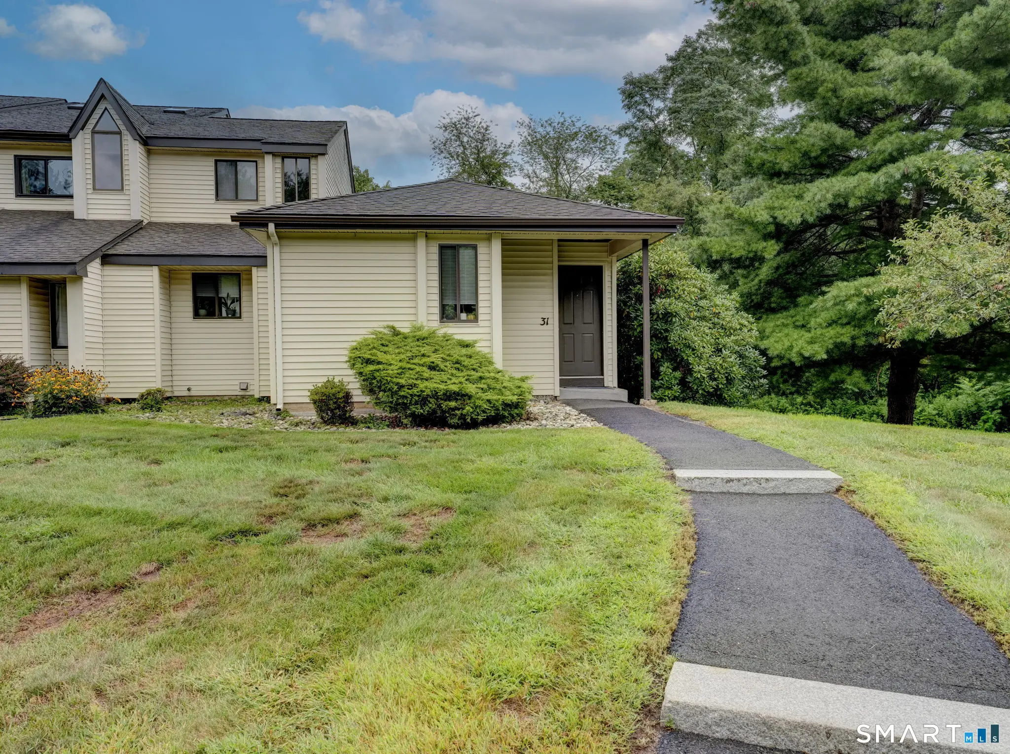31 Simsbury Landing 31, Simsbury