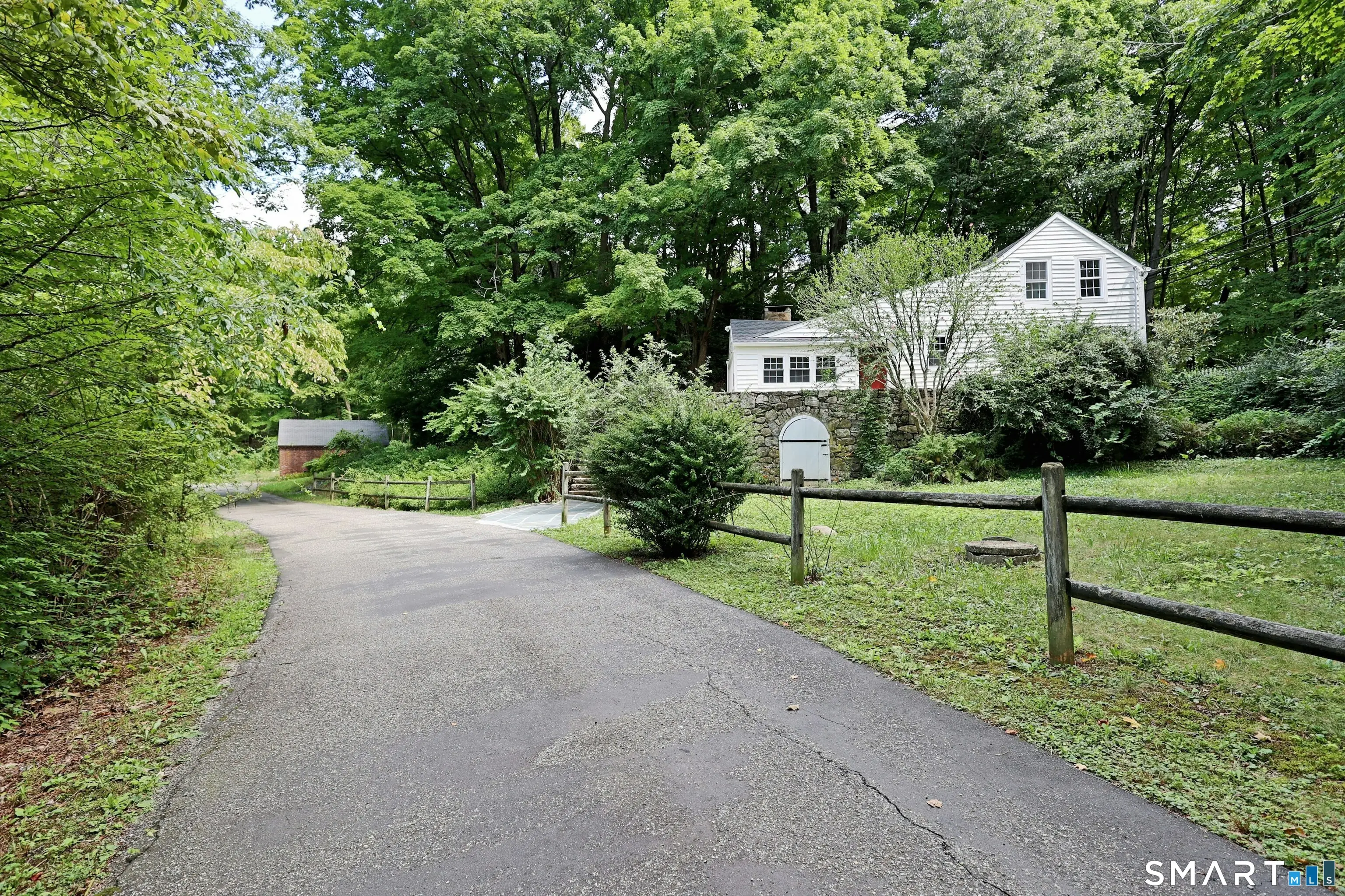 37 Peaceable Street Cottage, Redding
