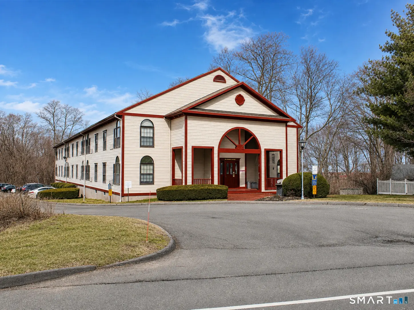 24 West Road 8, Ellington