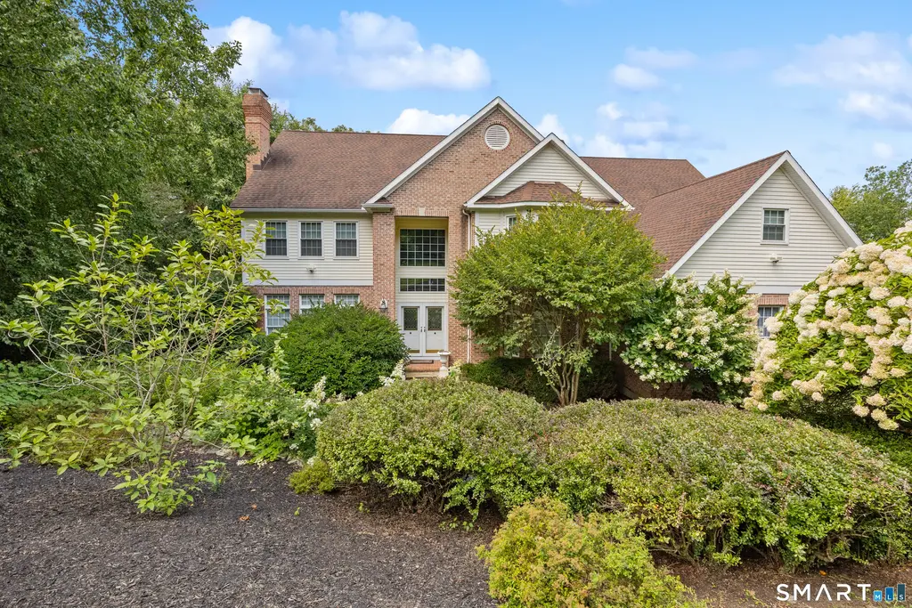 245 Grey Rock Road, Southbury