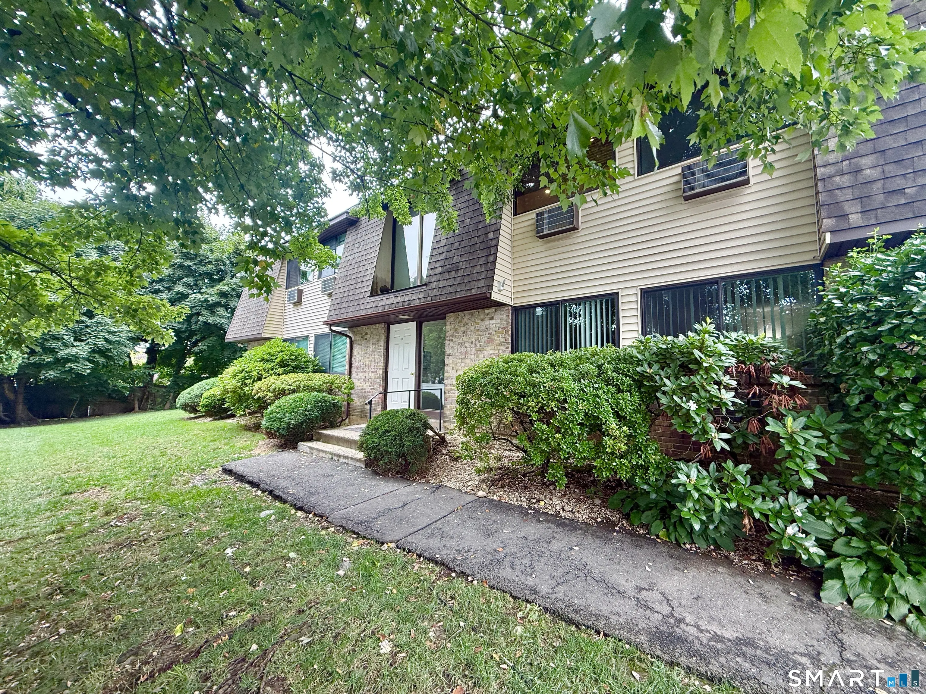 180 Colonial Road B4, Stamford