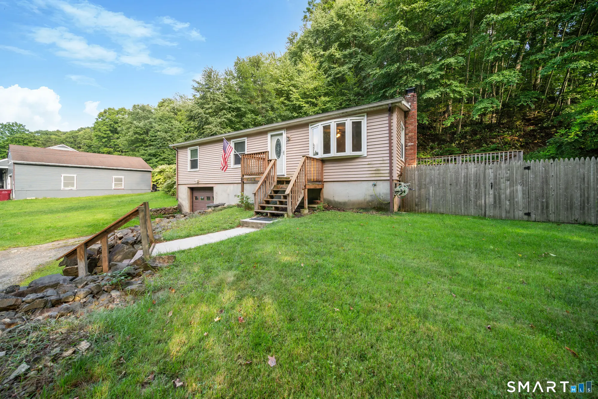 369 Prospect Street, Naugatuck