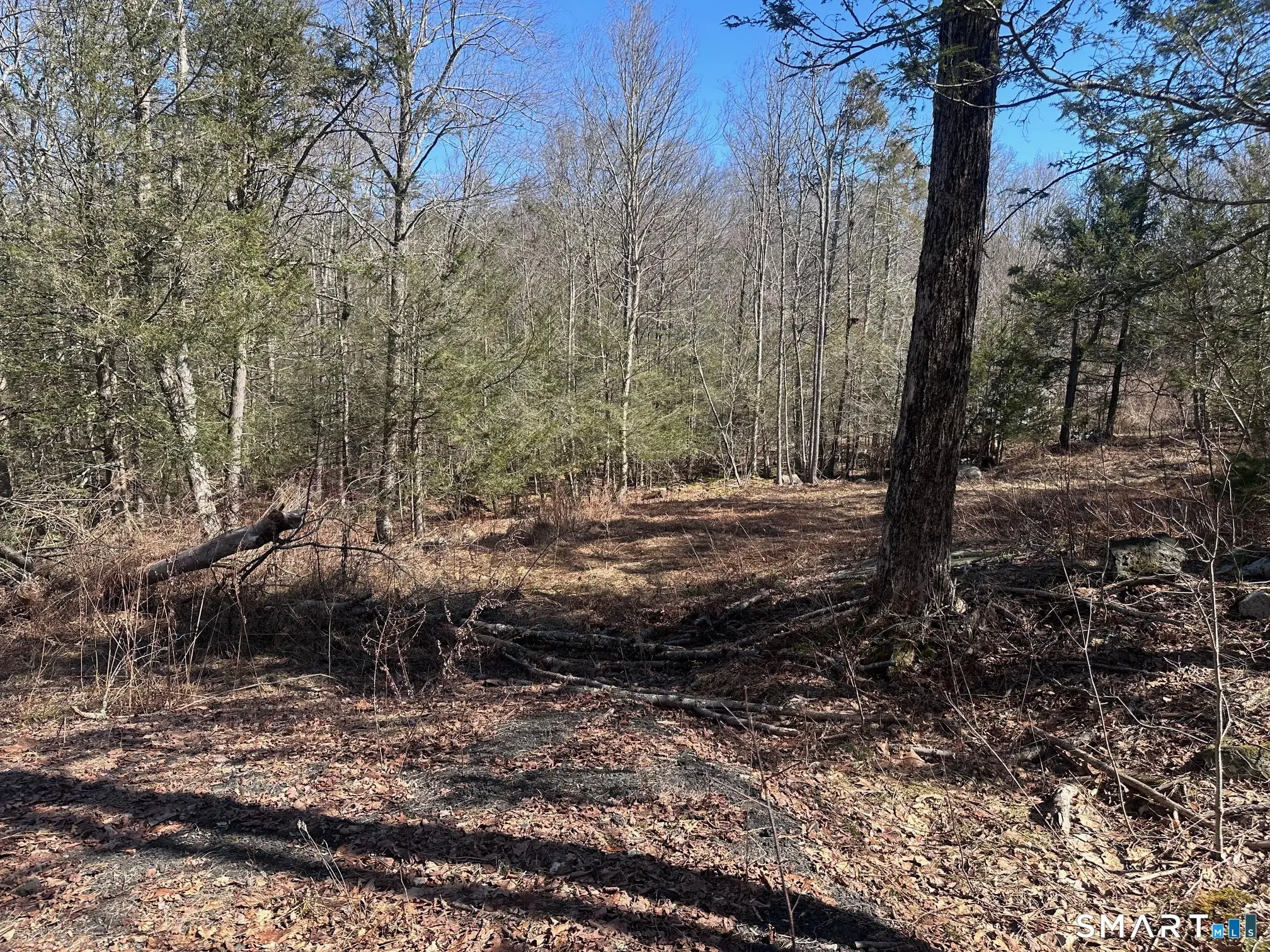 302 Gillette Road, New Hartford