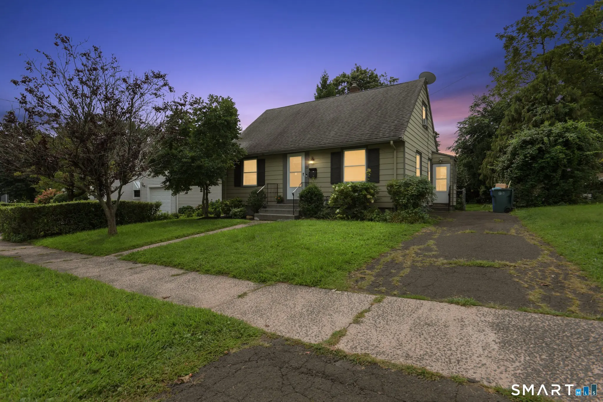 12 Windsor Road, Hamden