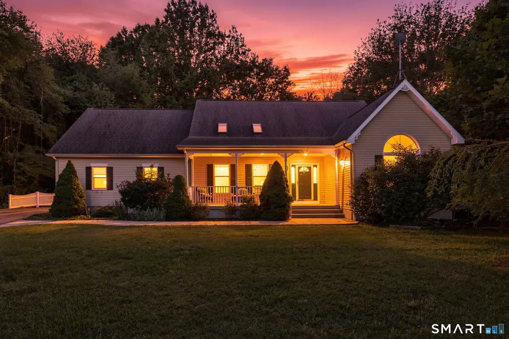 41 Forsyth Road, Montville