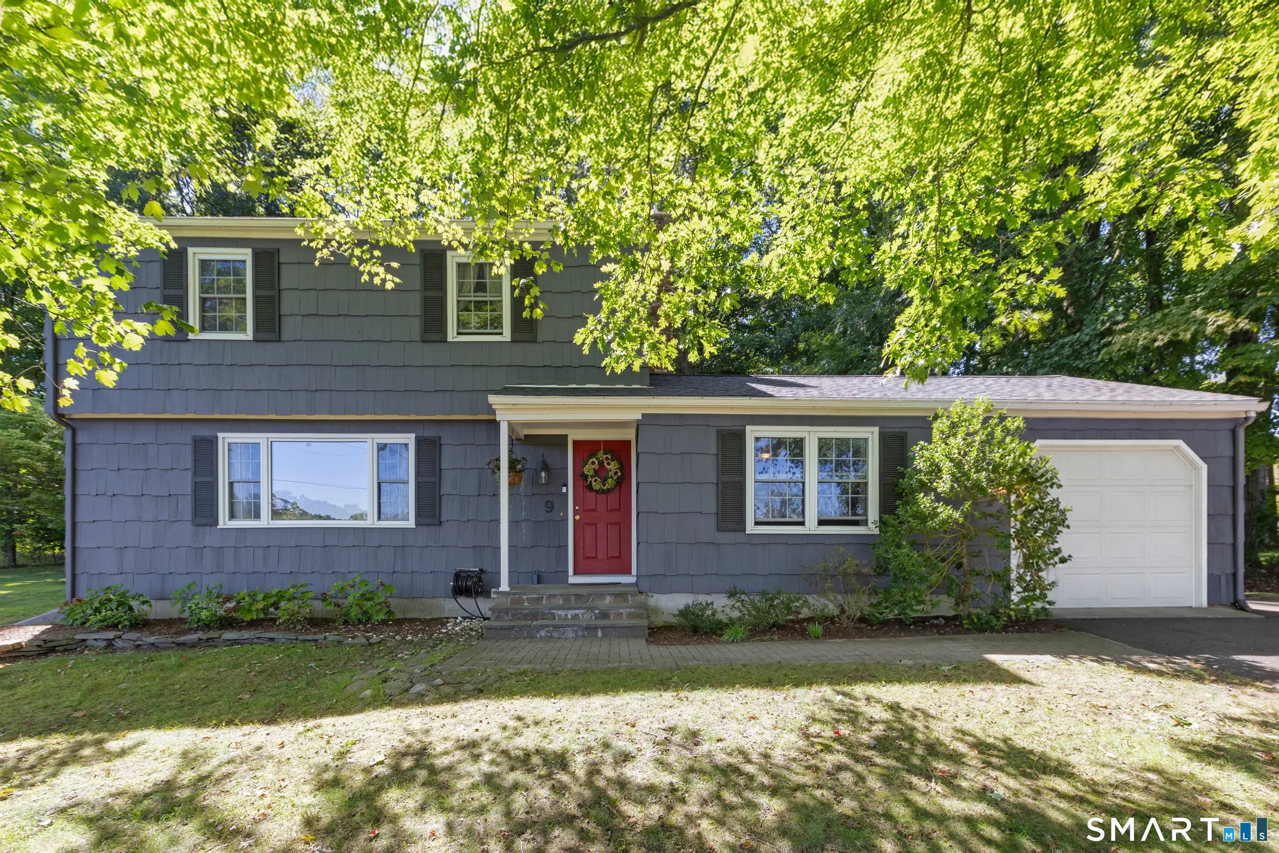 9 Chimney Drive, Bethel
