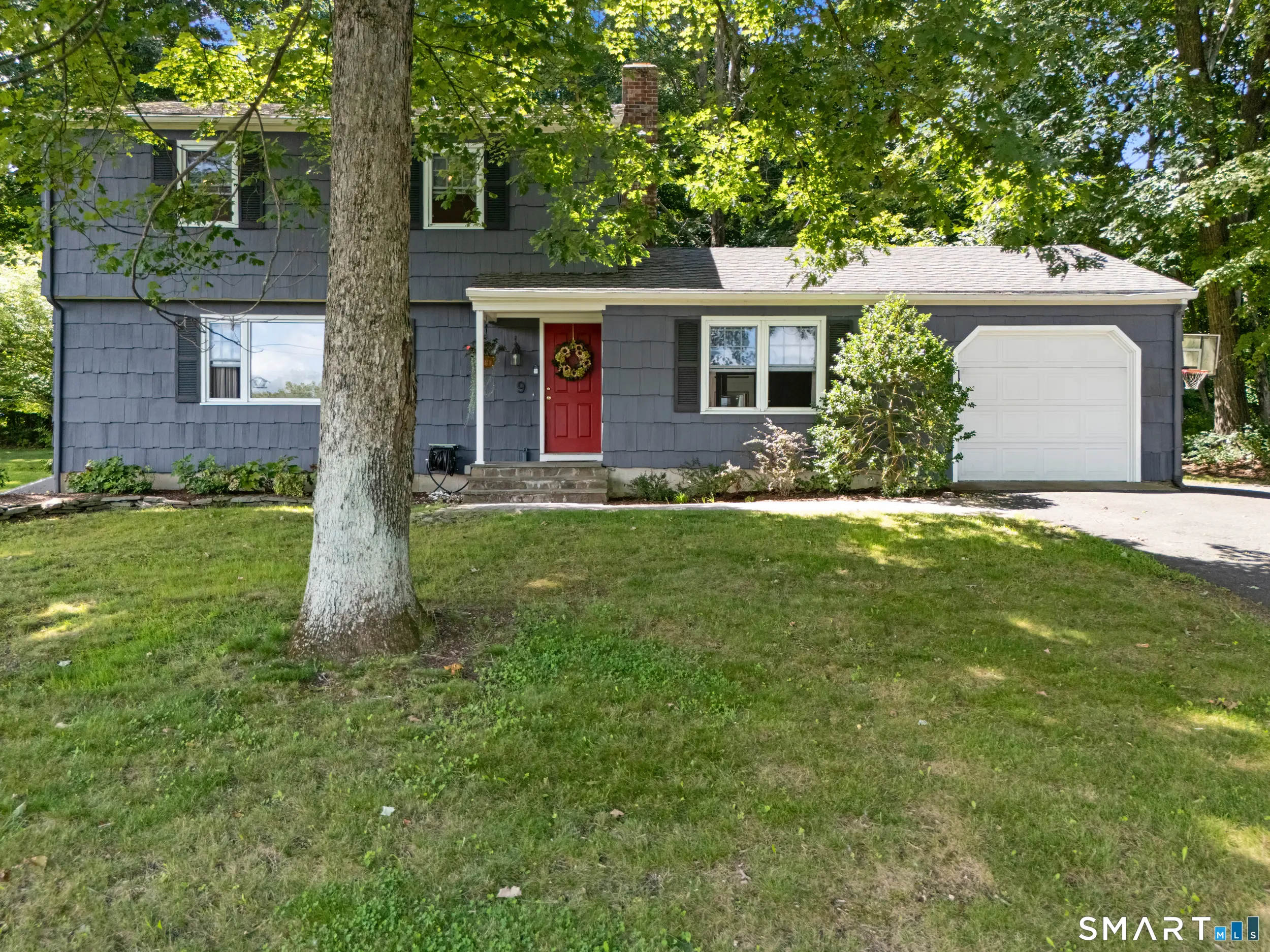 9 Chimney Drive, Bethel