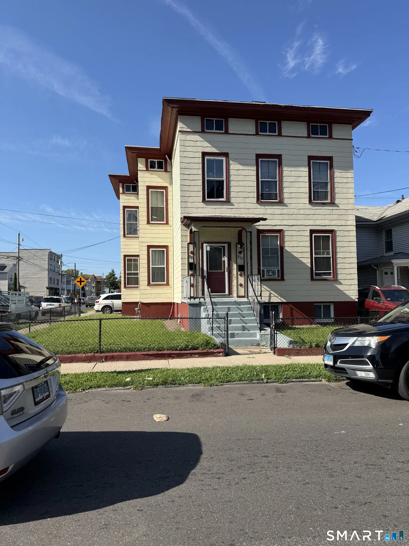 373 Arctic Street, Bridgeport