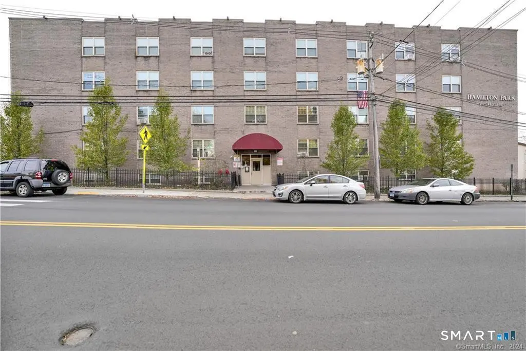 1660 East Main Street 1b, Waterbury