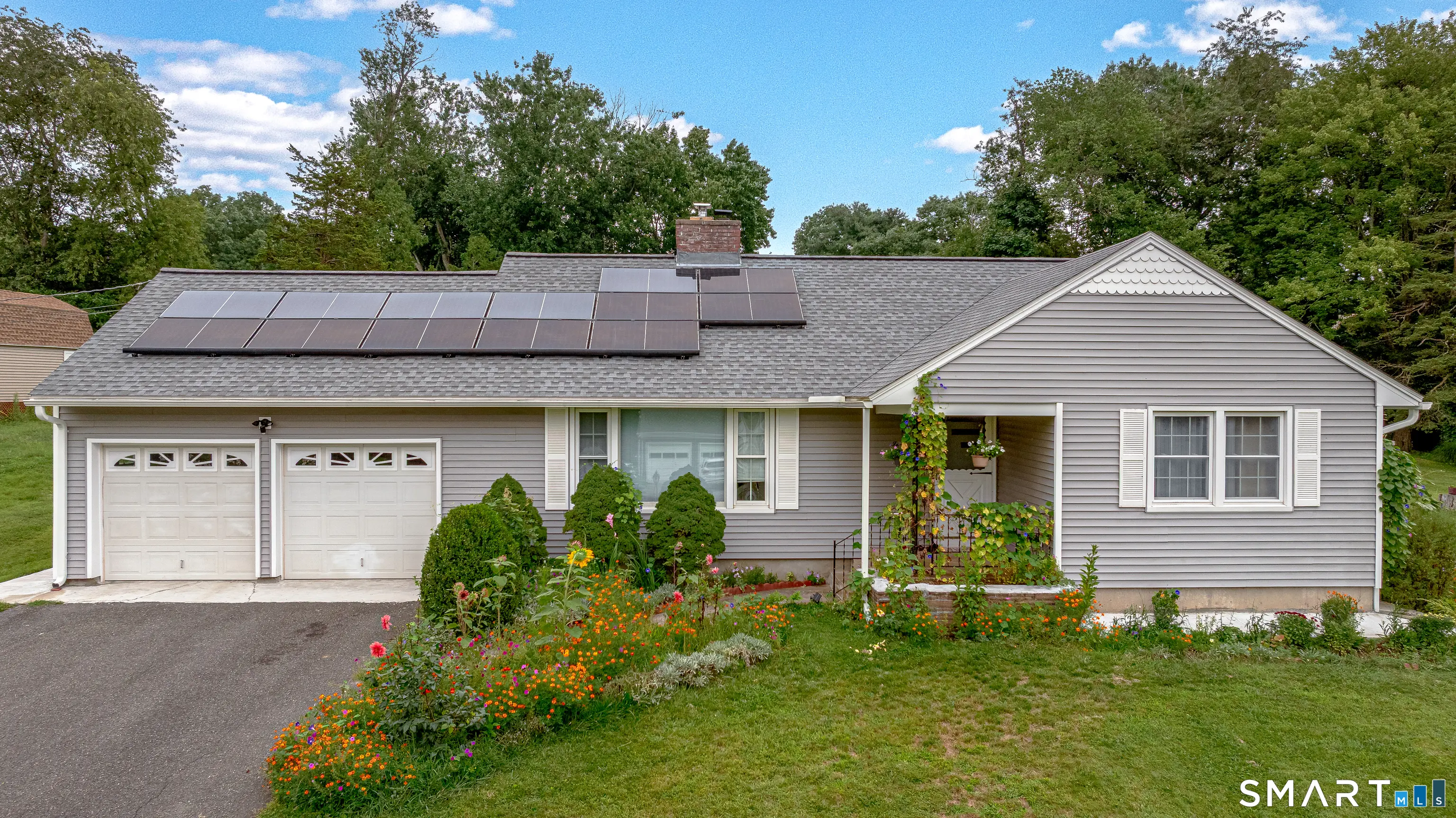 4 Mohawk Drive, Wolcott