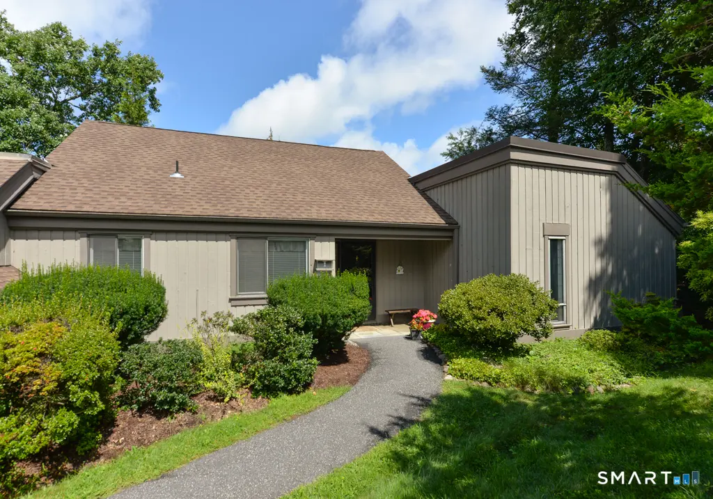 353 Heritage Village B, Southbury