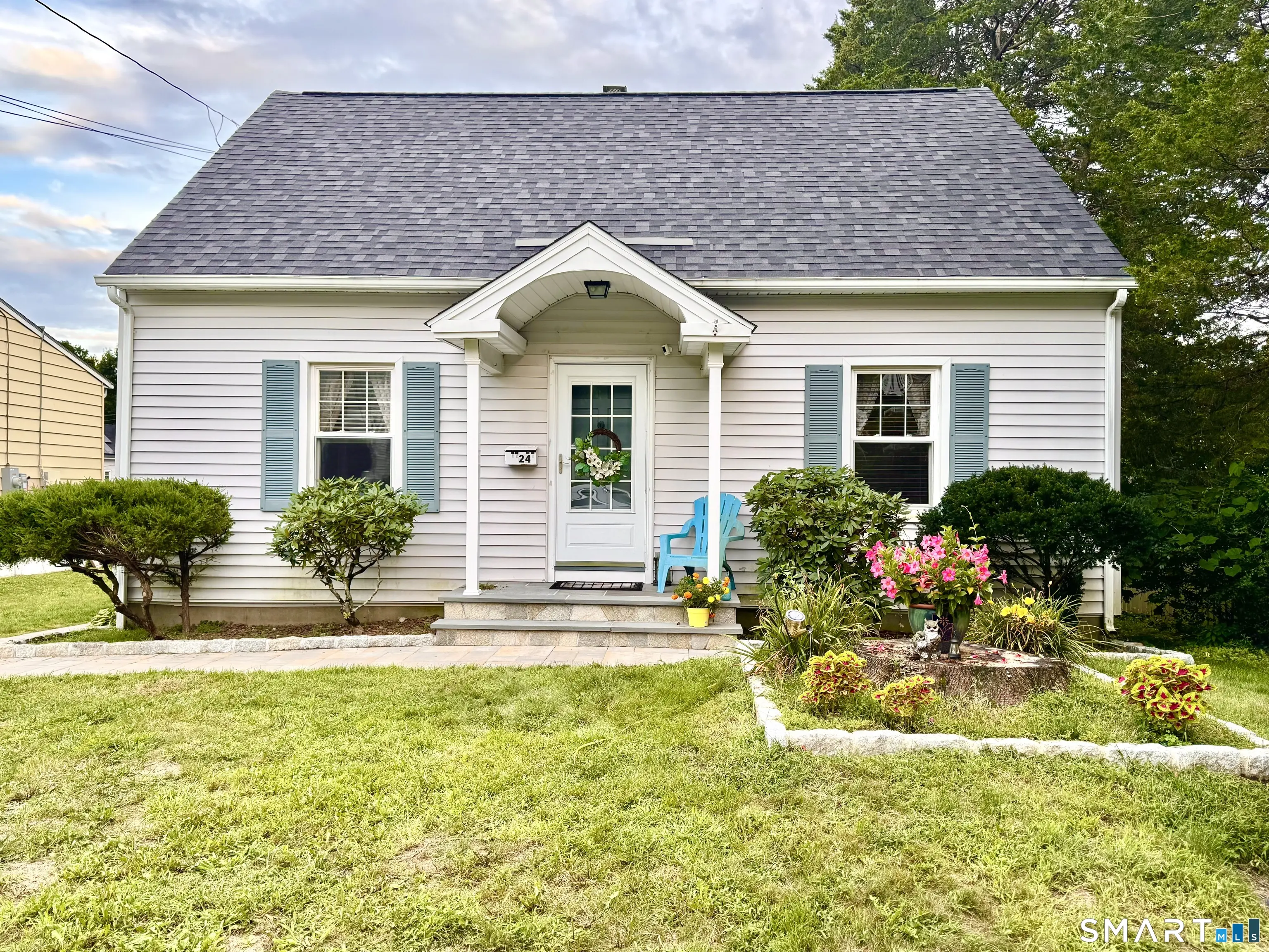 24 Russell Street, Naugatuck