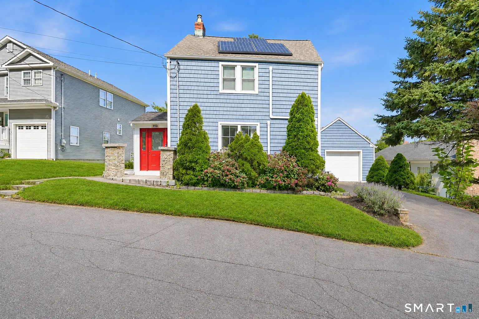 383 Fiske Avenue, Bridgeport