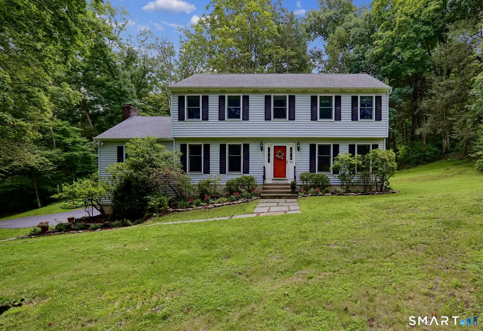 41 Colonial Ridge Drive, New Milford