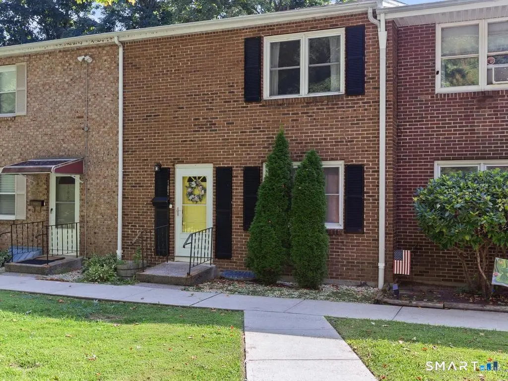 124 Lakeside Drive 107, Bristol