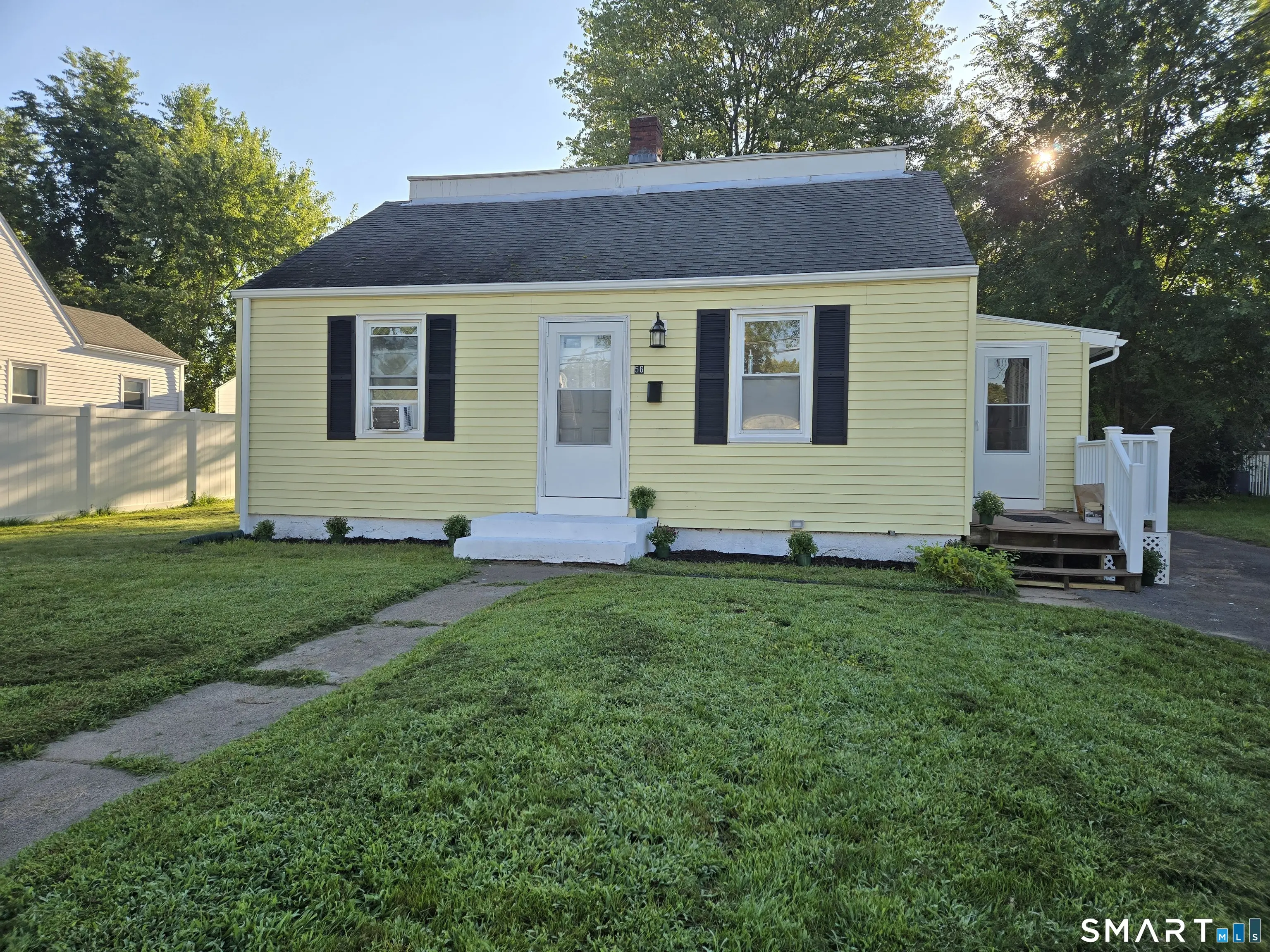 56 Washington Avenue, East Hartford