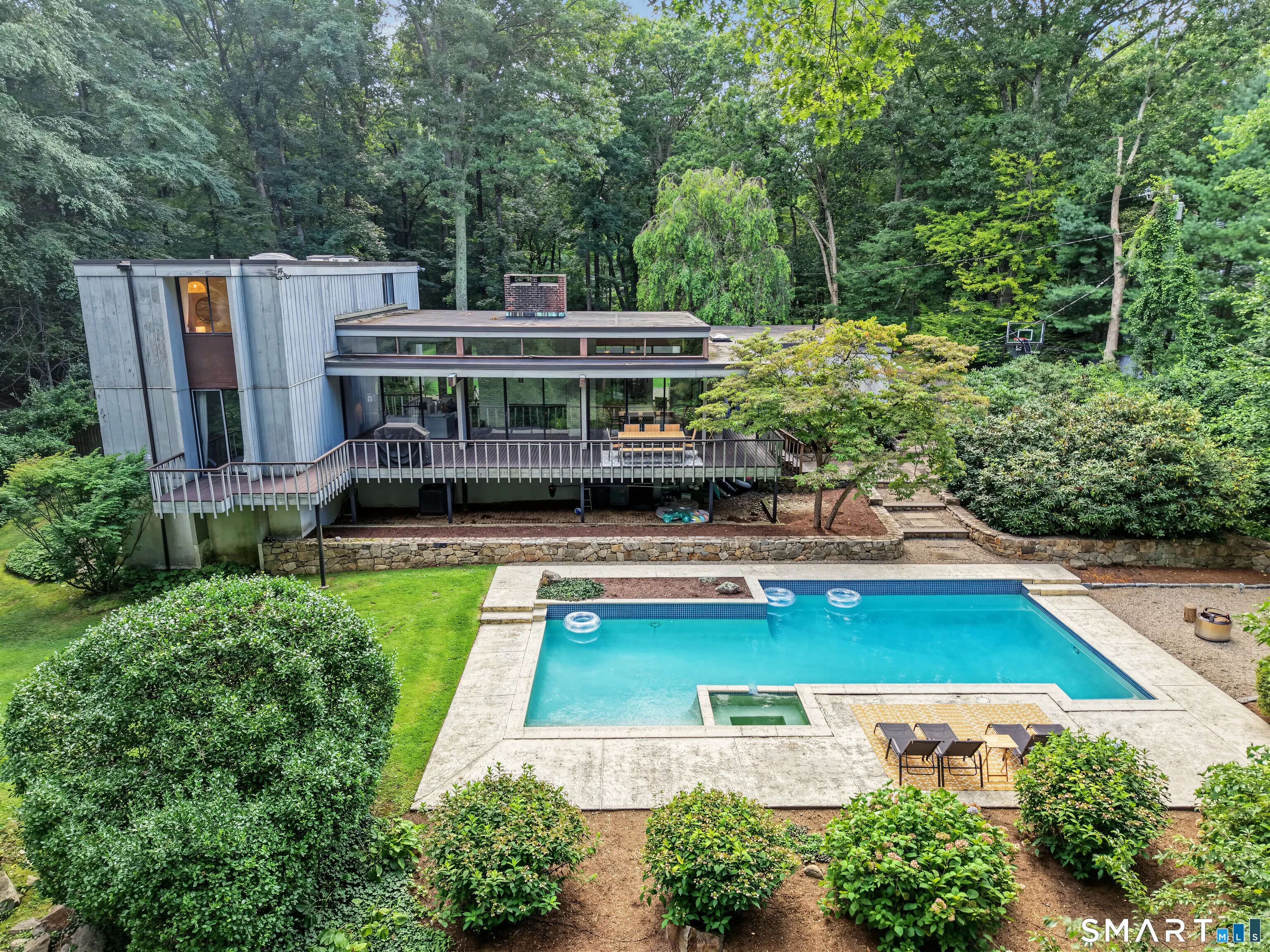 9 Autumn Ridge Road, Weston