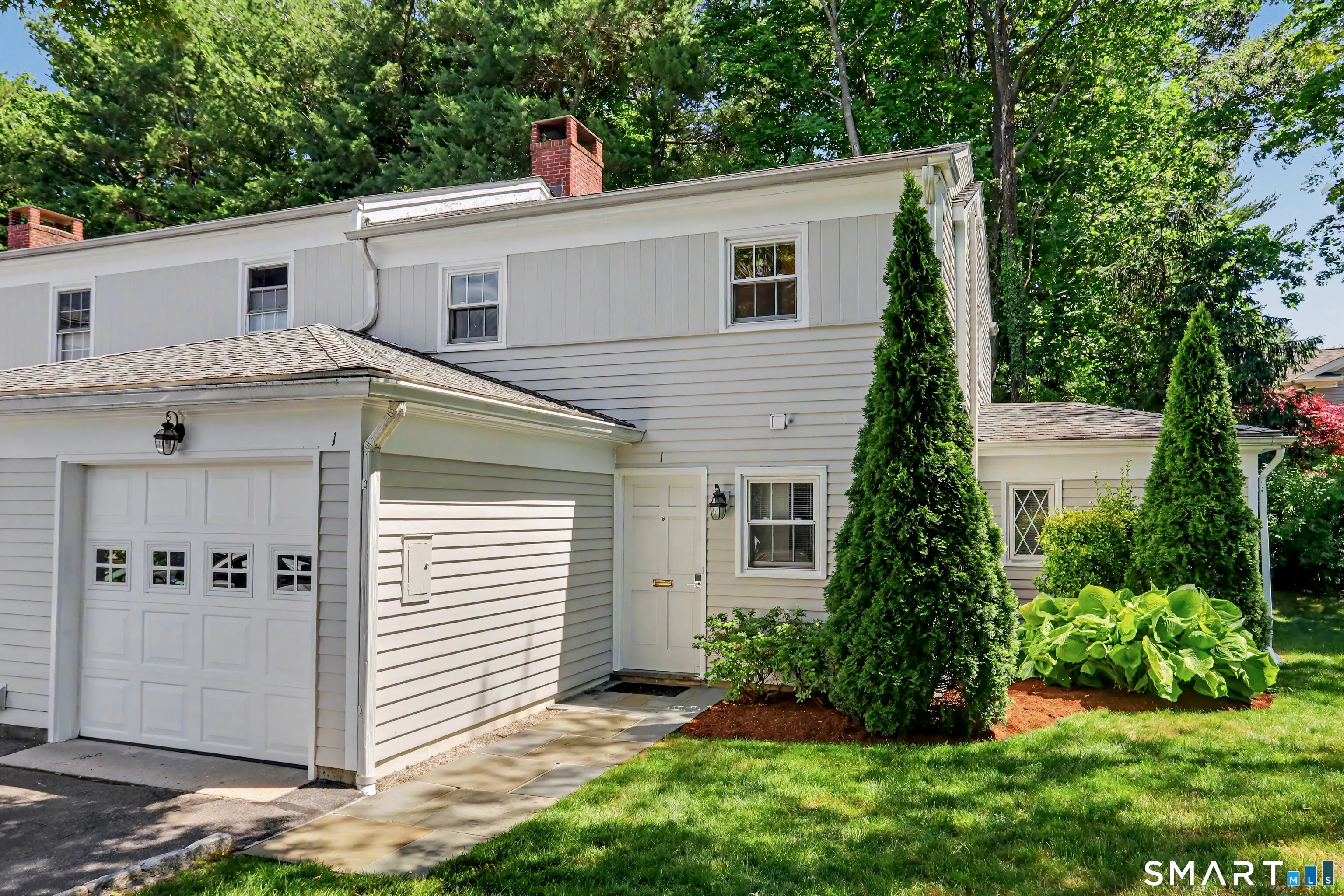 15 Le Grande Avenue 1, Greenwich