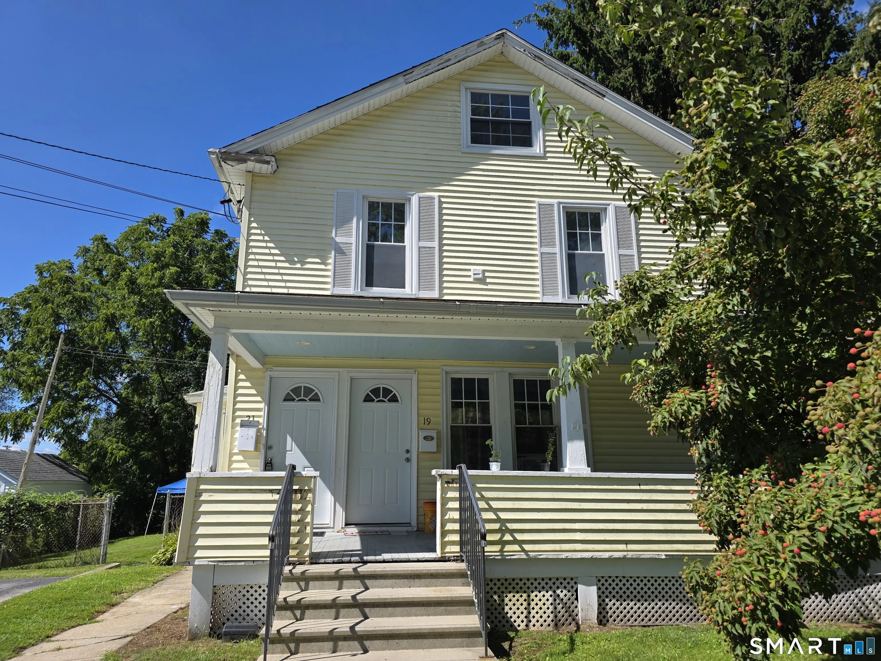 19-21 Hawkins Street, Griswold