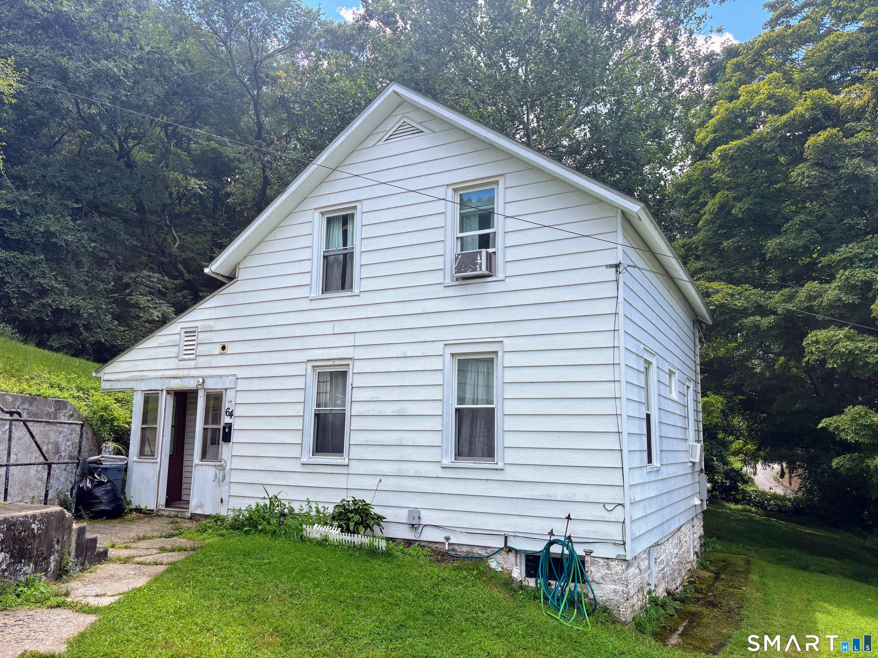 64 Winter Avenue, Deep River