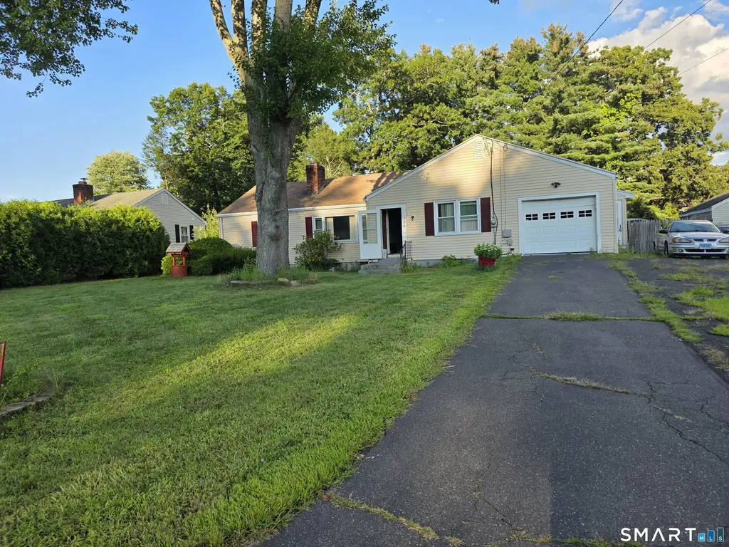 930 Delilah Drive, Windsor