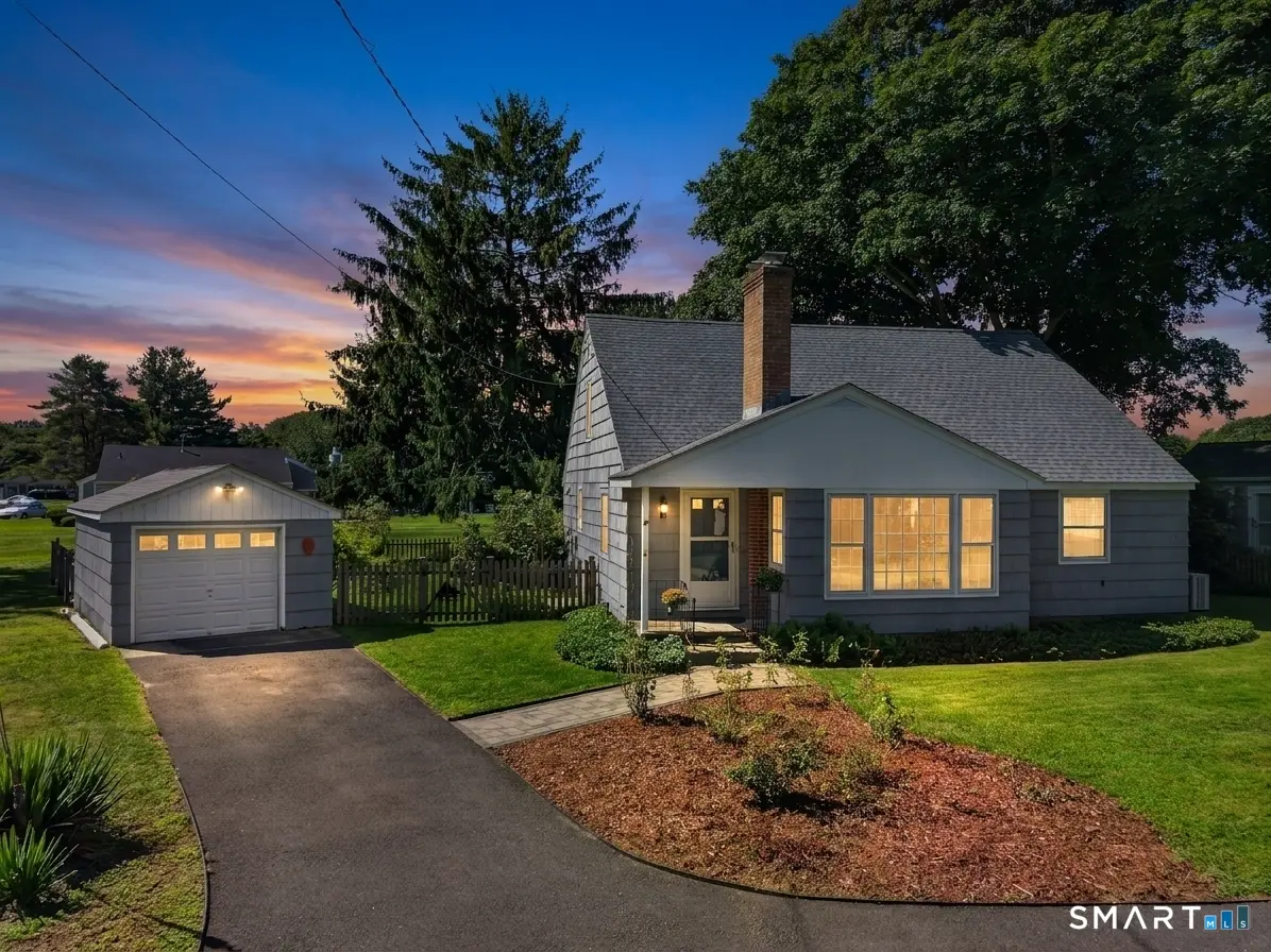 18 Shepard Street, Old Saybrook