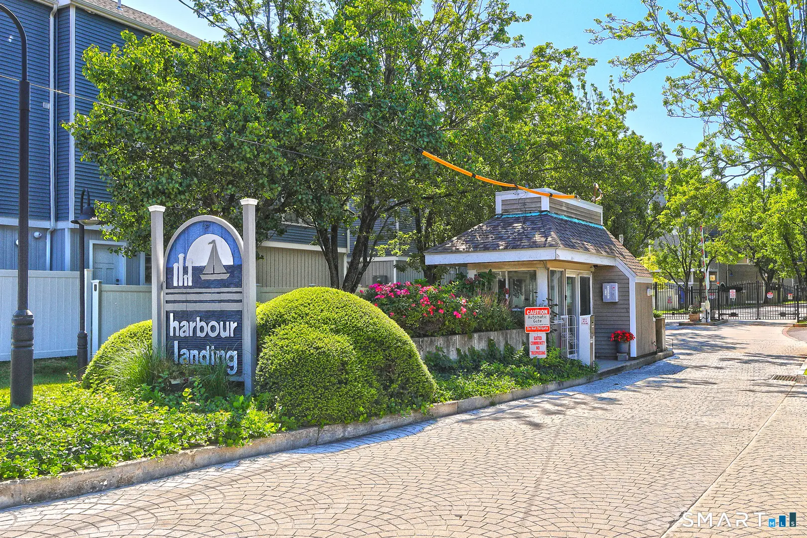 21 Harbour Close A-21, New Haven
