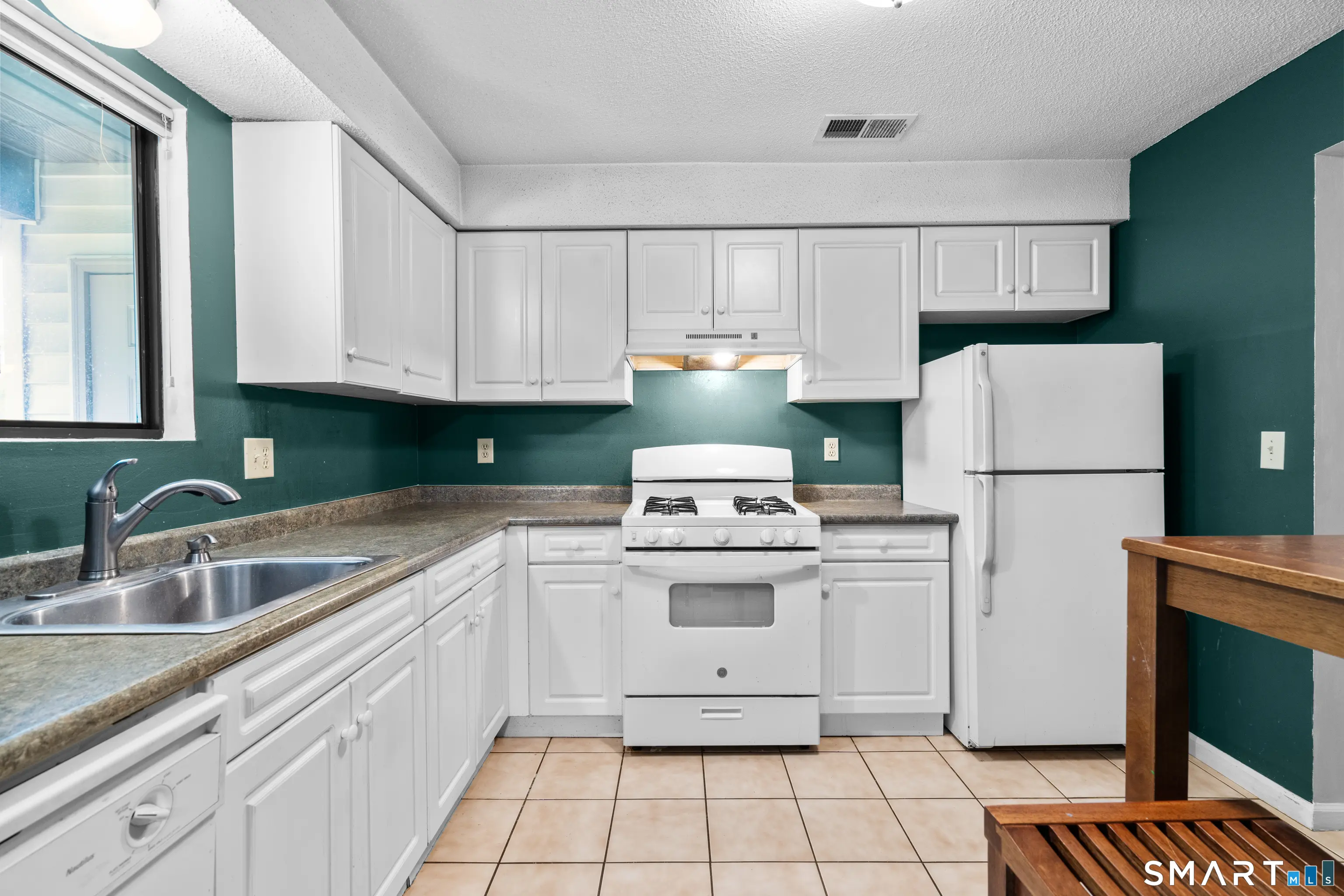 55 Thompson Street 5f, East Haven