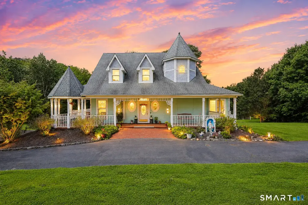 112 Idlewood Road, Wolcott
