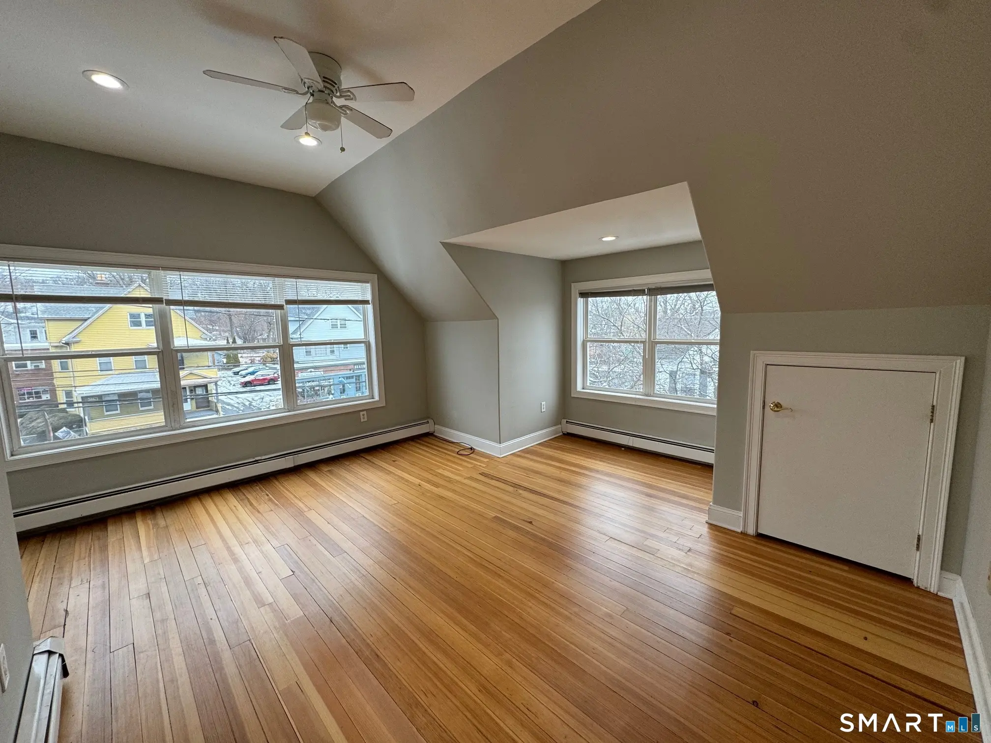 217 Park Road 3rd Fl, West Hartford