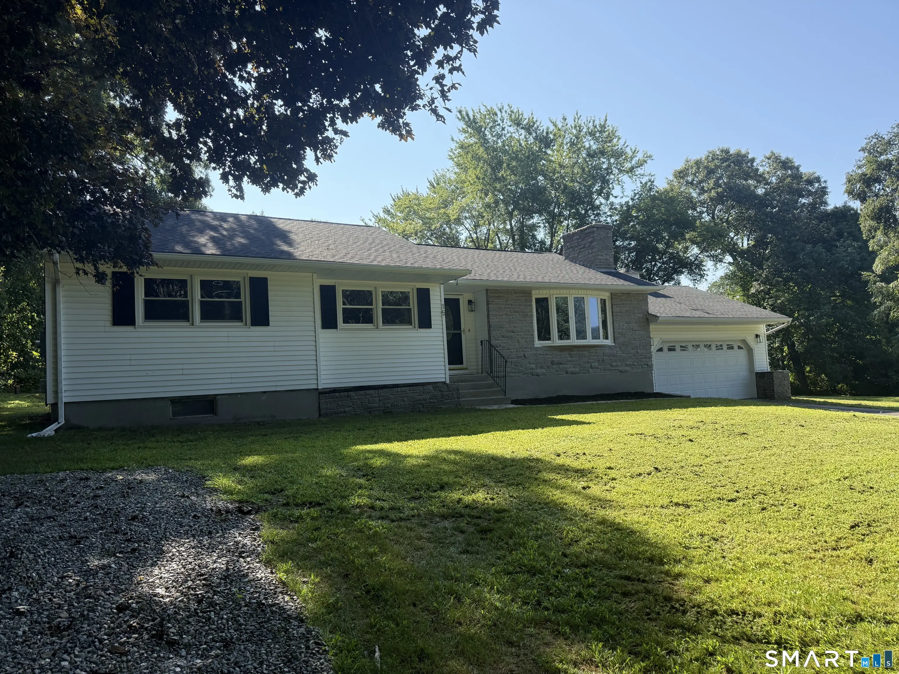 15 Susie Avenue, Plainfield