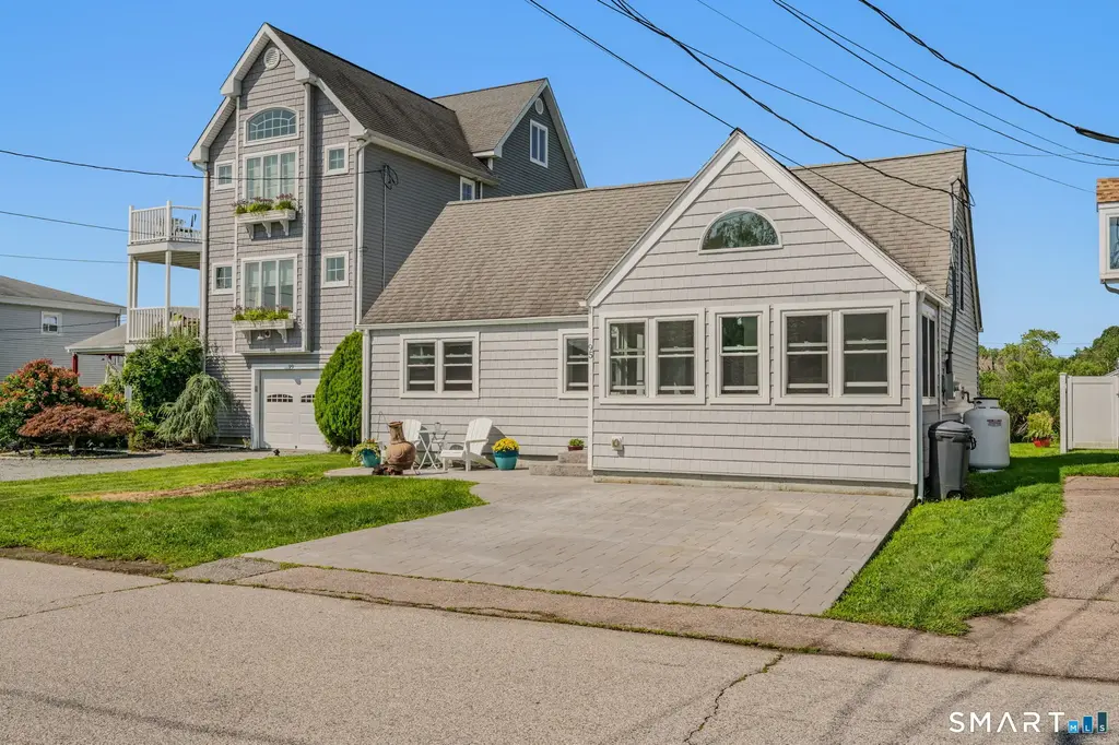 95 Jupiter Point Road, Groton