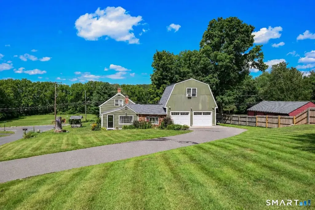 820 Hartford Turnpike, Vernon