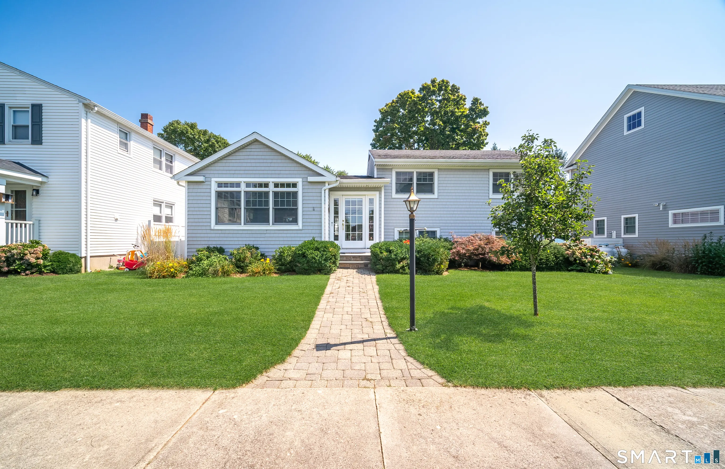 4 East Walk, Clinton