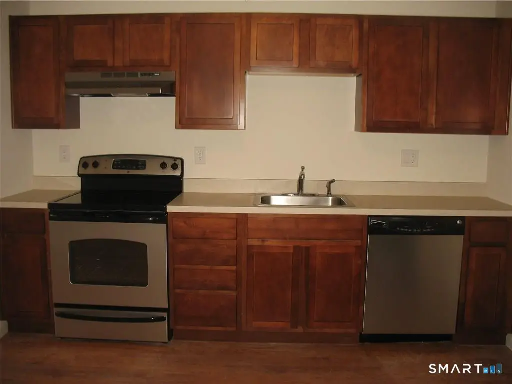 7 New Street 202, Danbury