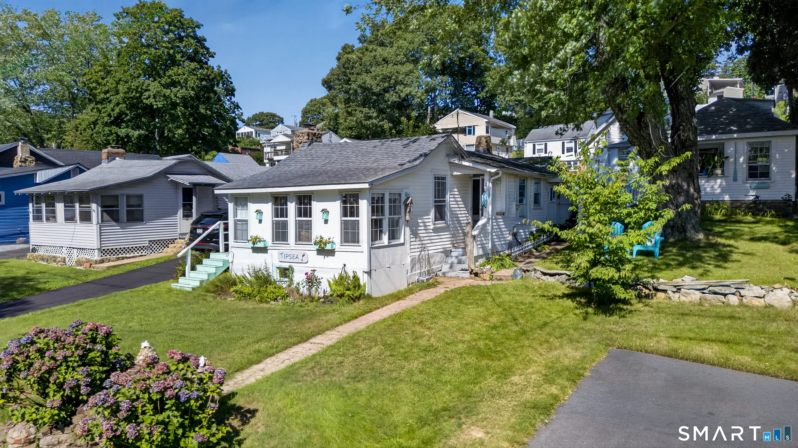 190 Giants Neck Road, East Lyme