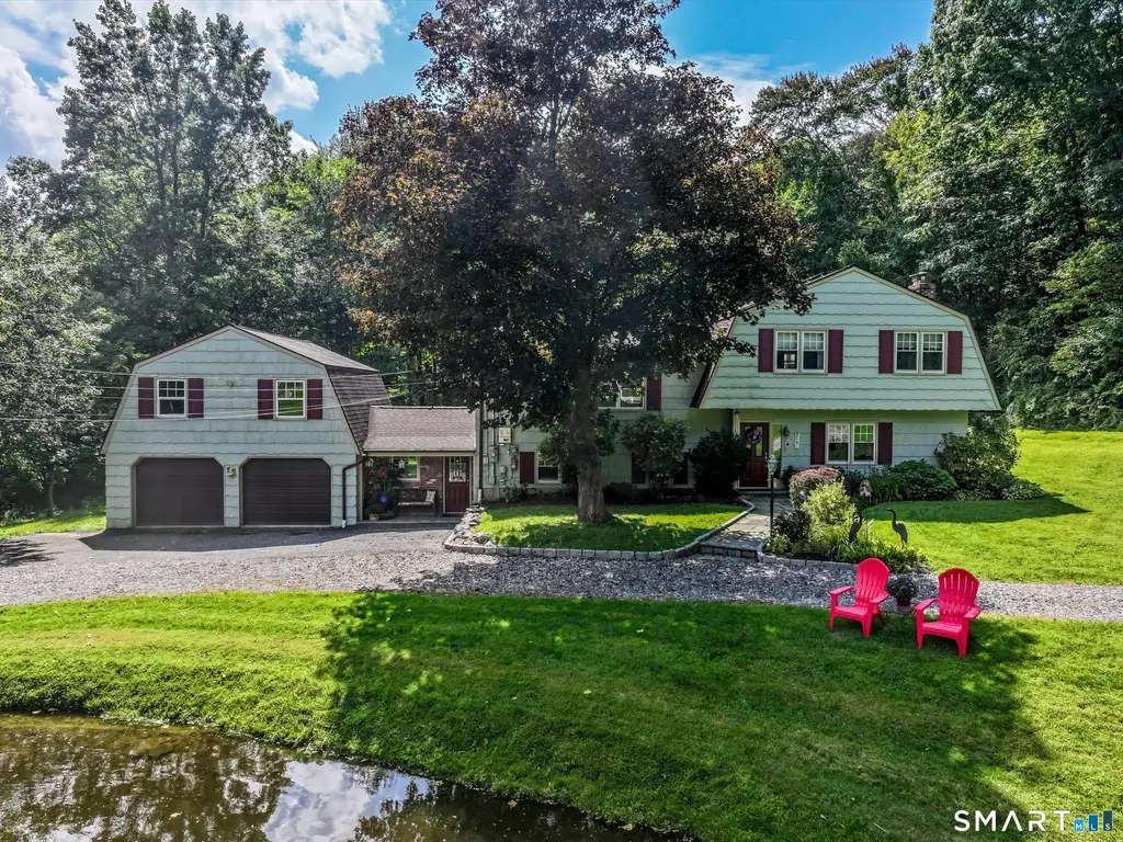 52 Tower Road, Brookfield