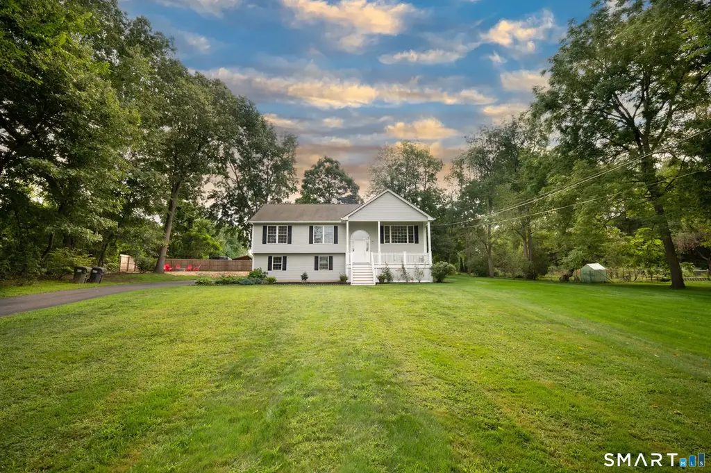 49 Ruggles Row, Southington