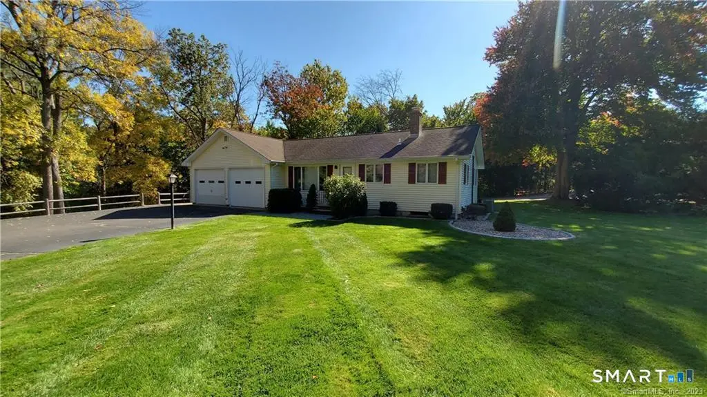 32 Fernridge Road, West Hartford