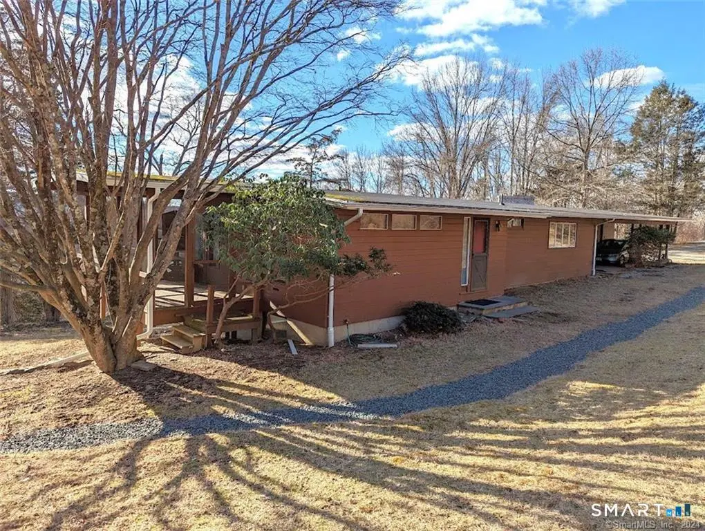 66 Ball Hill Road, Mansfield