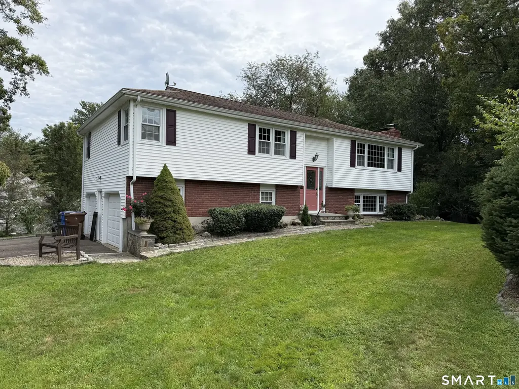 3 Poe Place, Shelton